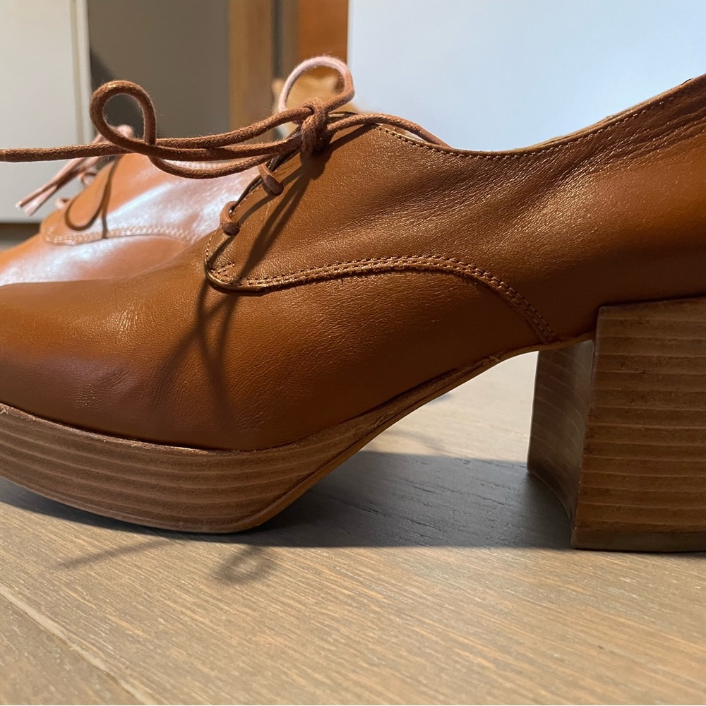 Intentionall Blank Albany platform shoe